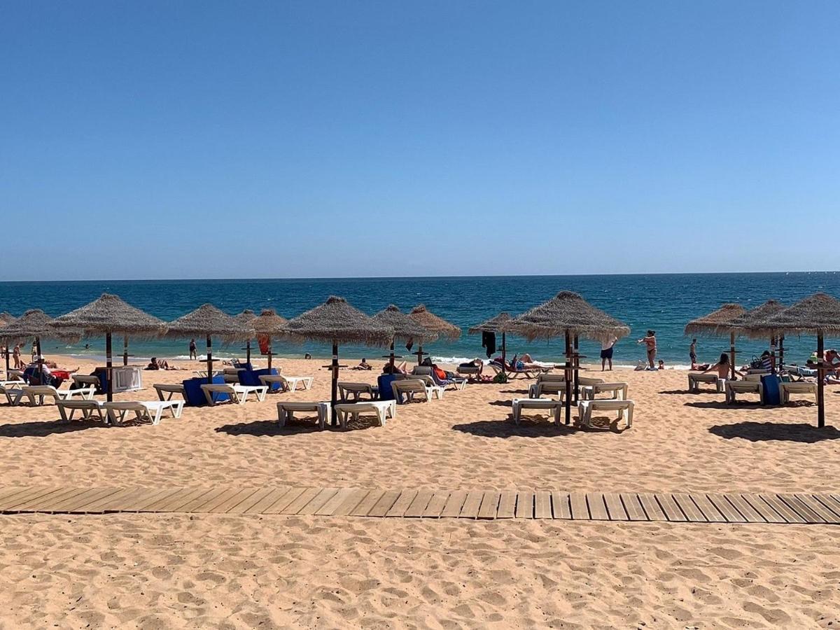 Quarteira Home Beach Ferias Tranquilas A 1Km Da Praia Totalmente Renovado Екстериор снимка