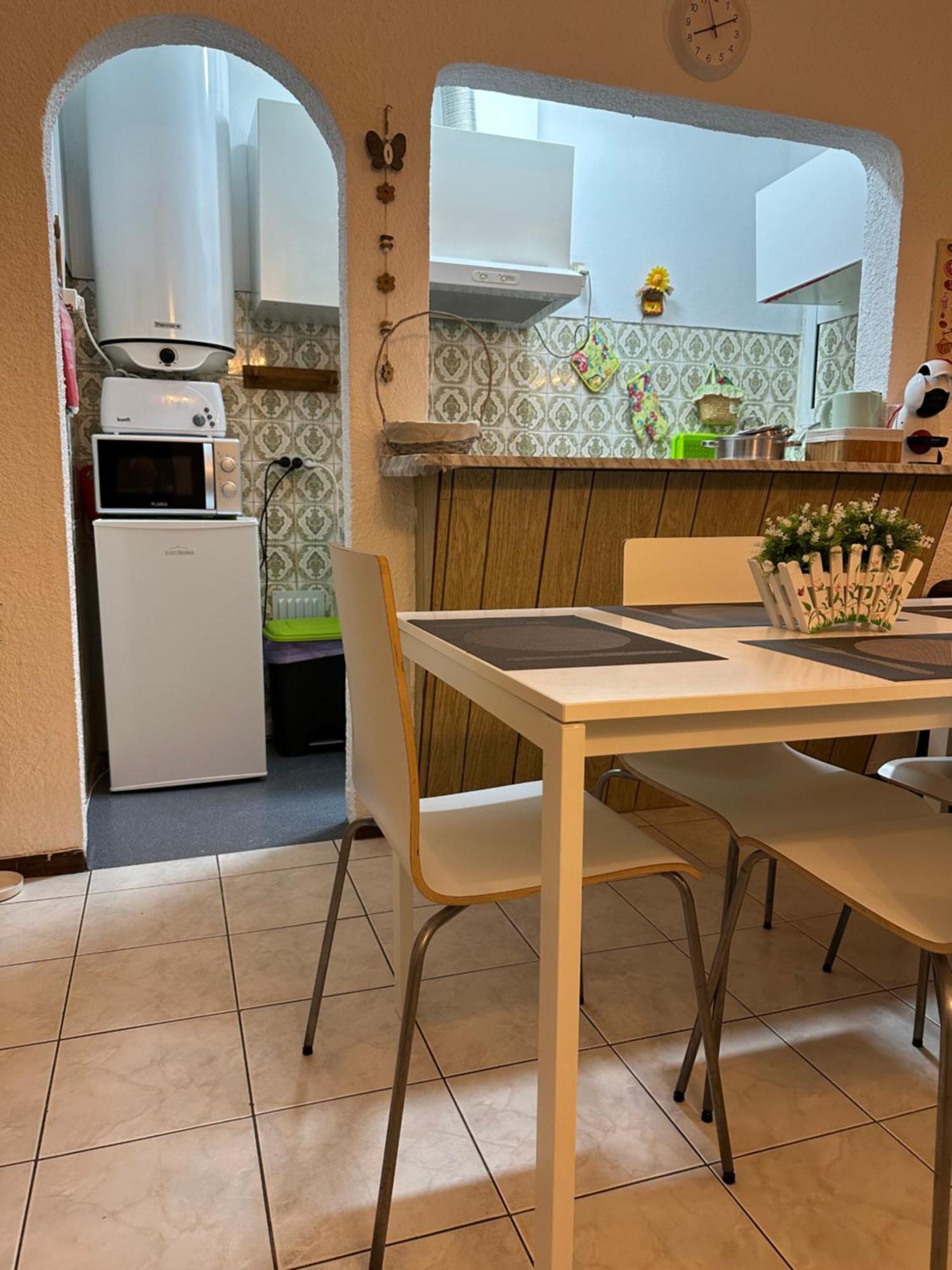 Quarteira Home Beach Ferias Tranquilas A 1Km Da Praia Totalmente Renovado Екстериор снимка