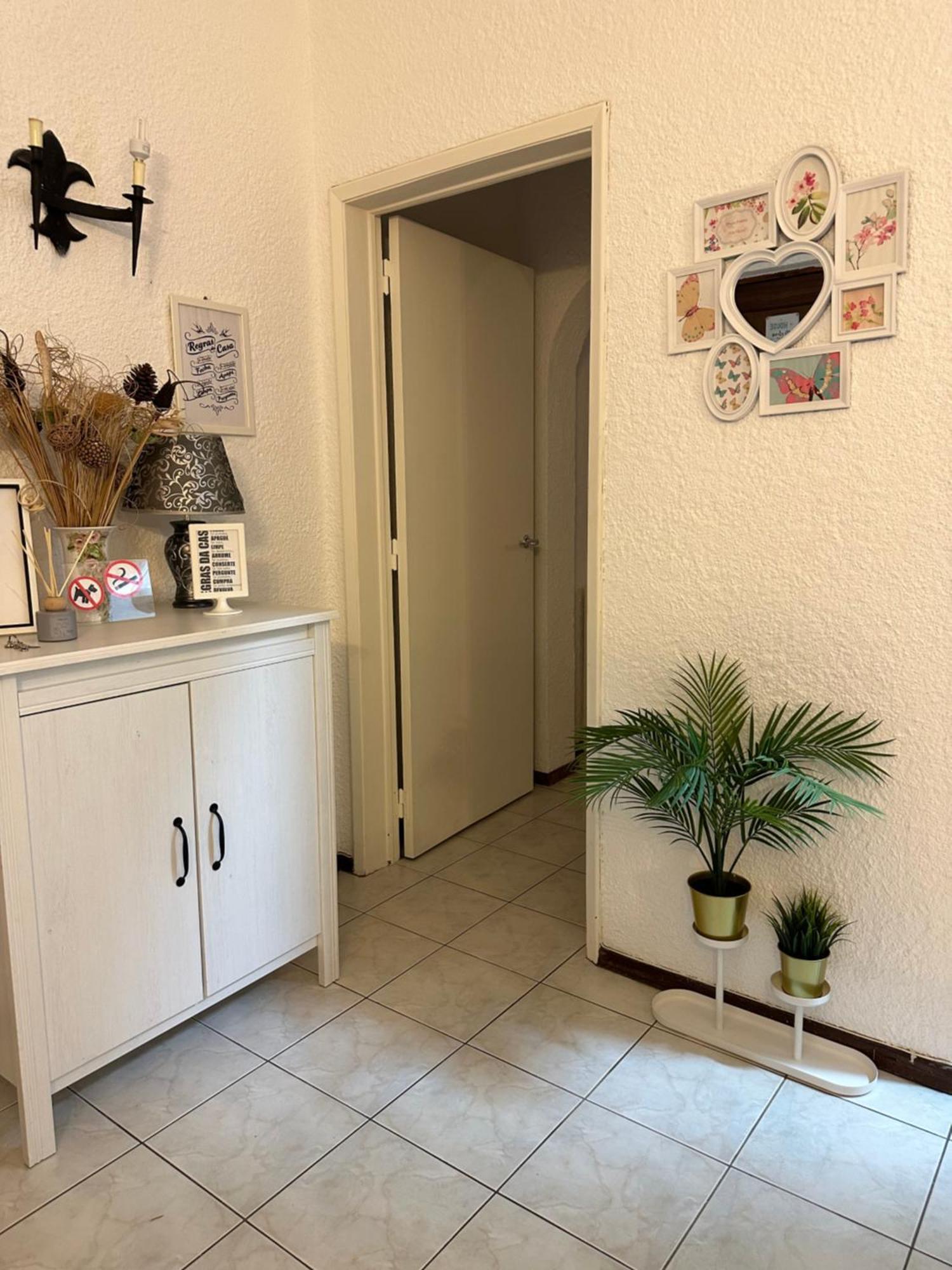 Quarteira Home Beach Ferias Tranquilas A 1Km Da Praia Totalmente Renovado Екстериор снимка